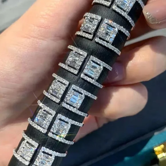 HOST PICK 😍 Beautiful Diamond Finger Ring - Picture 4 of 4